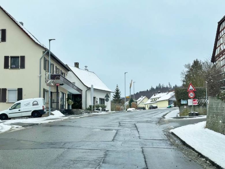 Ortsdurchfahrt Otteswang mit provisorischem Belag